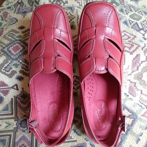 NWB Easy Street Comfort Wave Slingback Sandals w/Arch Support - Picture 2 of 9